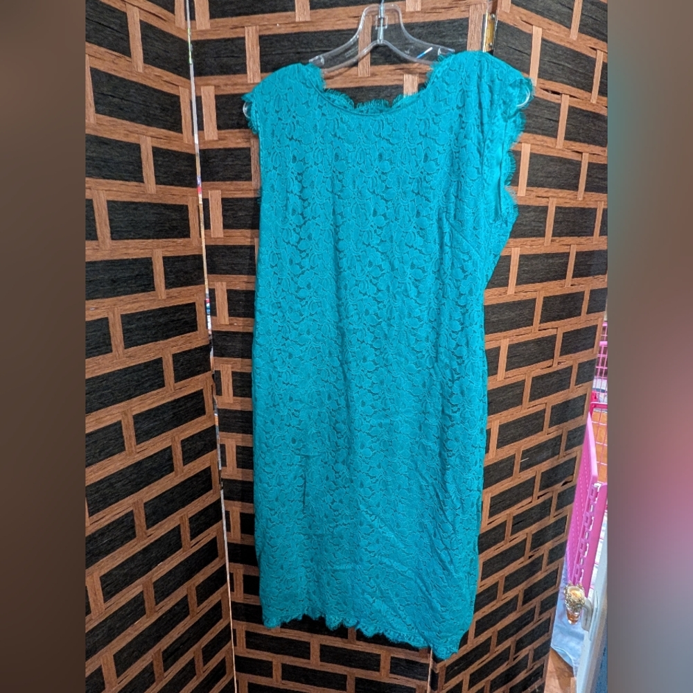 Green lace, 2X dress